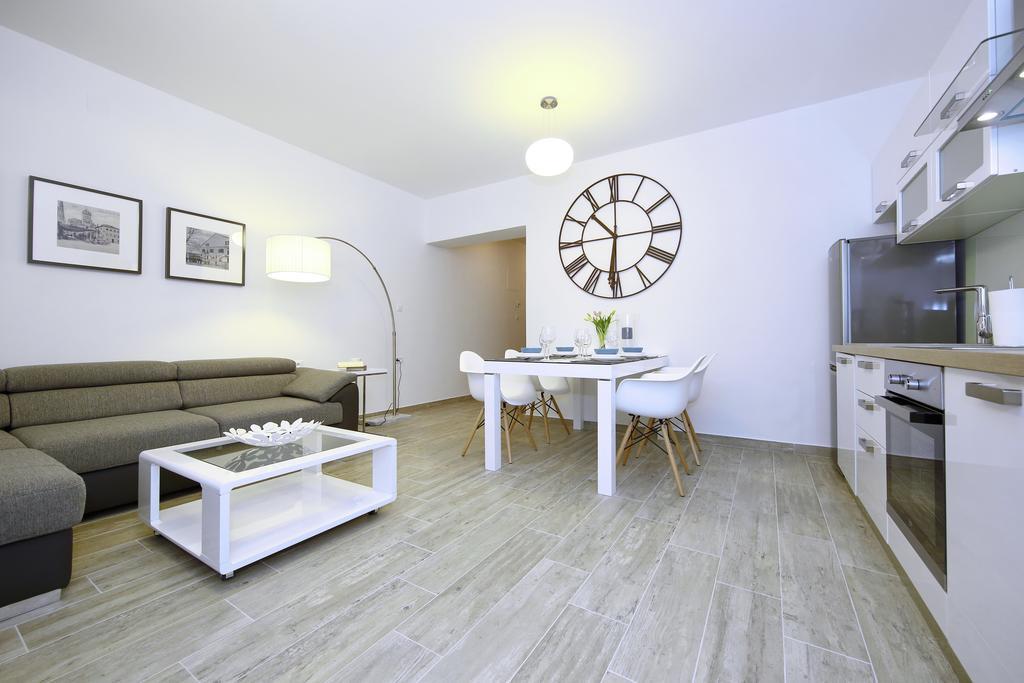 First Floor Zadar Apartment Buitenkant foto