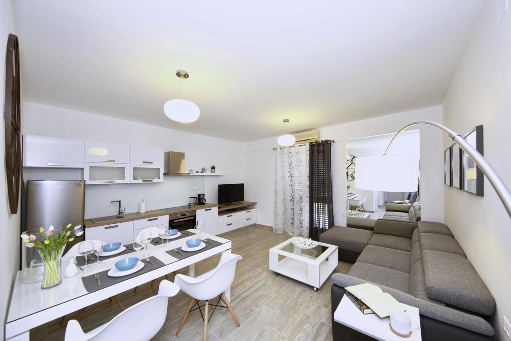 First Floor Zadar Apartment Buitenkant foto